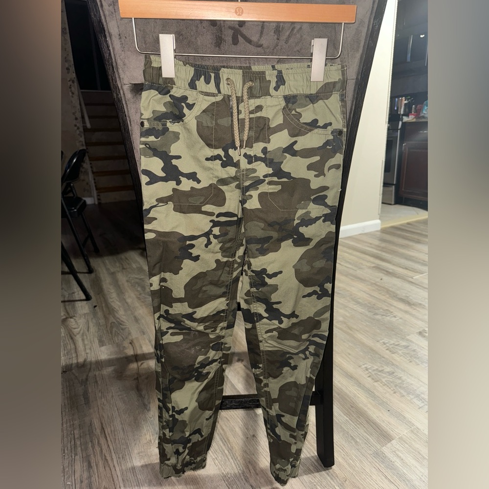 Camouflage joggers for kids size 10